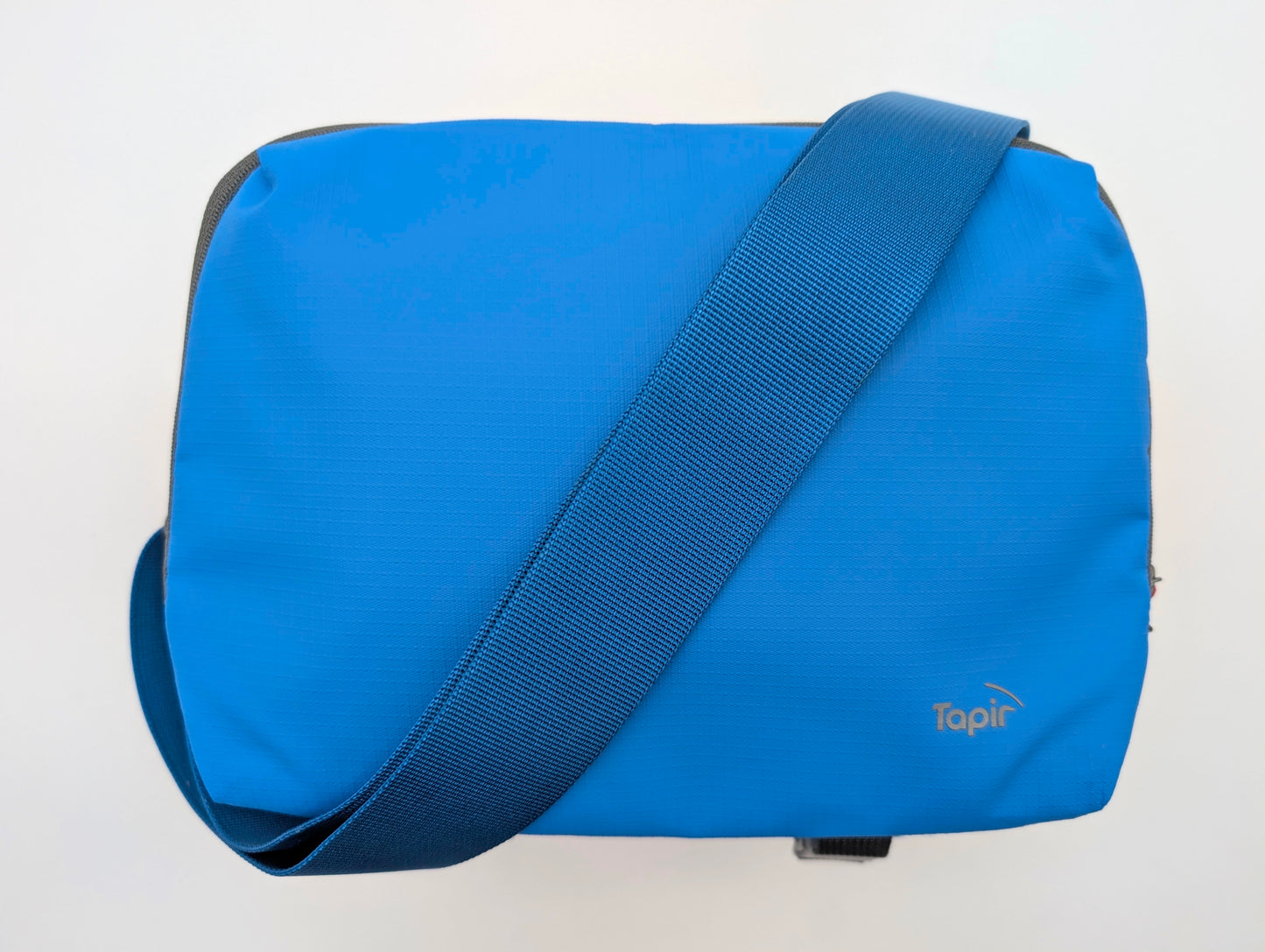 Betta Everyday Sling - Shell (new)