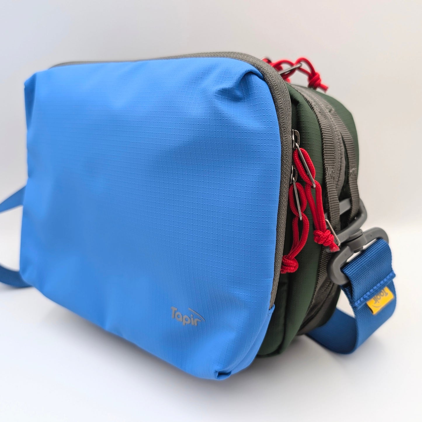 Betta Everyday Sling - Shell (new)